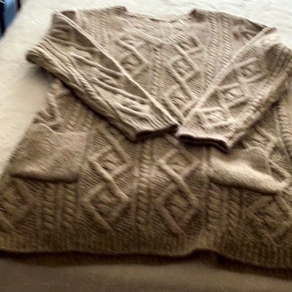 Lady’s Sweater
